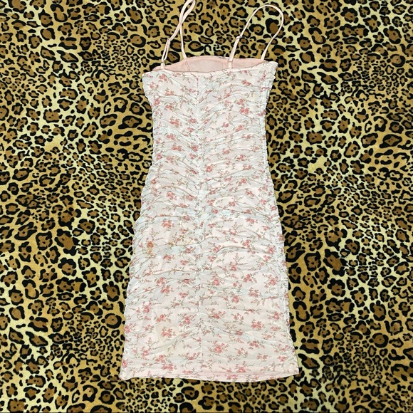 Forever 21 Mesh Ruched Floral Dress - Picture 2 of 4